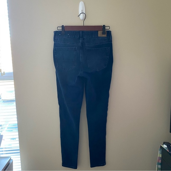 Women’s American Eagle Outfitters Dark Wash Pull On Jegging Jeans Size 4 - Picture 2 of 5